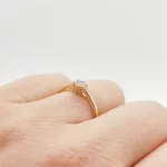 Sárga arany gyűrű gyémánttal