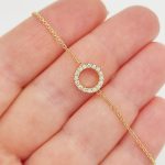 Sárga arany karlánc gyémántokkal