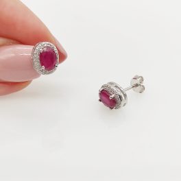 Ezüst fülbevaló rubinnal és cirkóniával
