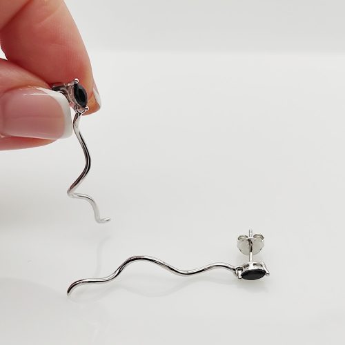 Ezüst modern fülbevaló