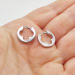 Ezüst modern karika fülbevaló