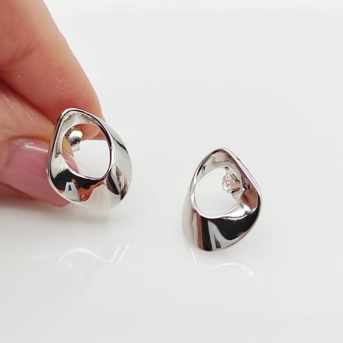 Ezüst modern fülbevaló