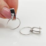 Ezüst modern karika fülbevaló