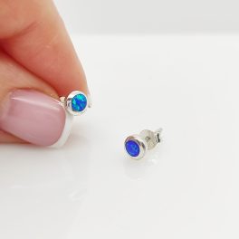 Ezüst apró kék opál köves fülbevaló