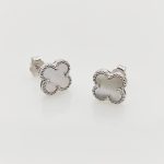 Ezüst gyöngyház lóhere fülbevaló