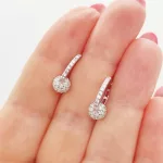 Ezüst modern karika fülbevaló cirkóniákkal