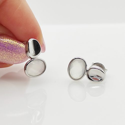 Ezüst fülbevaló hegyi kristállyal