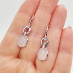 Ezüst fülbevaló rózsakvarccal