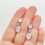 Ezüst fülbevaló rózsakvarccal