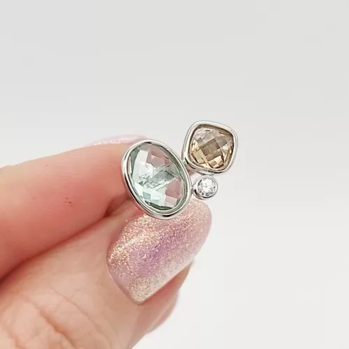 Ezüst gyűrű színes cirkóniákkal