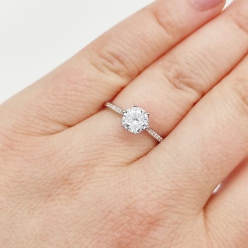 Ezüst gyűrű szikrázó cirkóniával