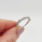 Ezüst modern gyűrű cirkóniákkal