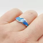 Ezüst modern opál köves gyűrű