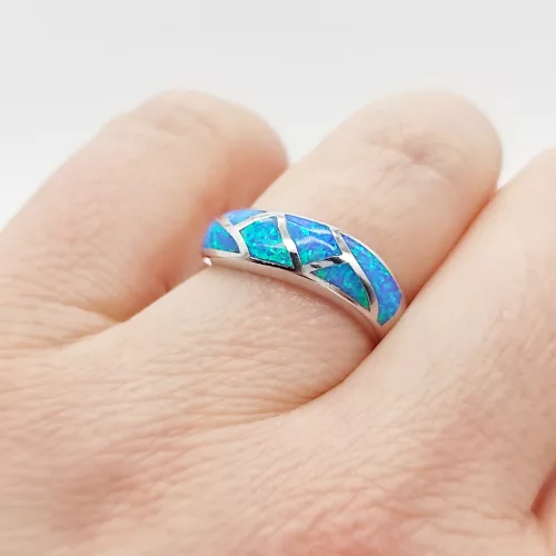 Ezüst modern opál köves gyűrű