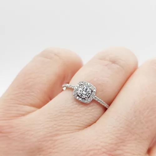 Ezüst modern gyűrű cirkóniával