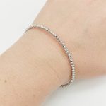 Ezüst metszett bogyós karkötő