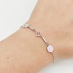 Ezüst karlánc virág medálokkal