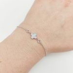 Ezüst szikrázó lóhere karlánc cirkóniákkal