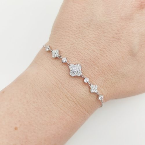 Ezüst karlánc szikrázó lóherékkel