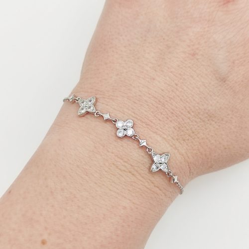 Ezüst modern virágos karlánc