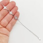 Ezüst modern virágos karlánc