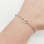 Ezüst dupla szíves karlánc cirkóniákkal