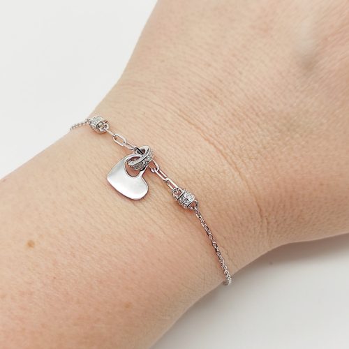 Ezüst szívecskés modern karlánc