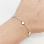 Ezüst karlánc pici gyöngyház lóherékkel