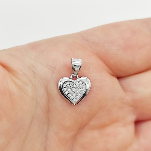 Ezüst köves szív medál