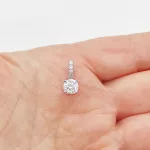 Ezüst szikrázó medál Moissanite kövekkel