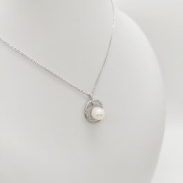 Ezüst nyaklánc tenyésztett gyönggyel