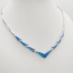 Ezüst nyakék kék opállal