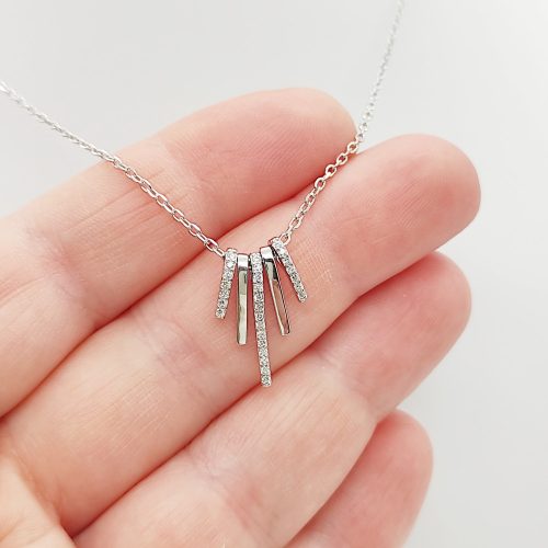 Ezüst nyaklánc modern medállal