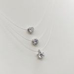 Damilnyaklánc egy köves ezüst medállal