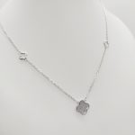 Ezüst nyaklánc lóhere mintával