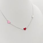 Ezüst gyermek nyaklánc három színű szívvel