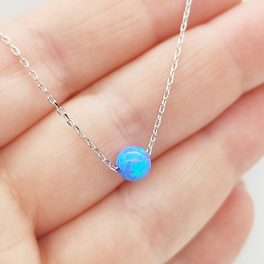 Ezüst nyaklánc kék opál gömbbel