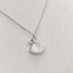 Ezüst nyaklánc modern medállal