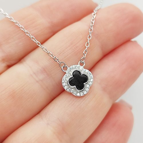 Ezüst nyaklánc fekete lóherével