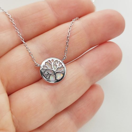 Ezüst nyaklánc fehér opál életfa medállal