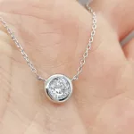 Ezüst egy köves nyaklánc Moissanite kővel