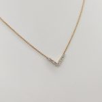 Sárga arany nyaklánc gyémánt "Viktória" medállal