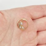 Sárga arany levél medál gyémánttal