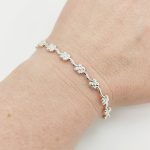 Ezüst virágos szegedi karlánc - 20 cm