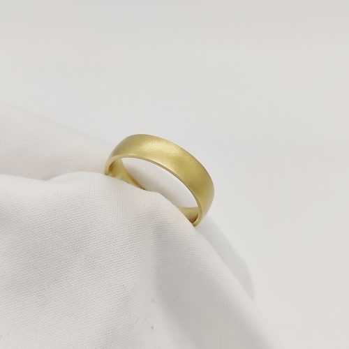 Sárga arany karikagyűrű