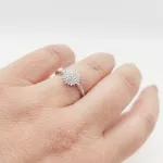 Fehér arany gyűrű gyémánttal