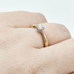 Sárga arany gyűrű gyémánttal