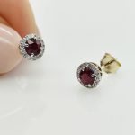 Sárga arany fülbevaló gyémánttal és rubinnal