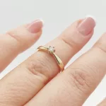 Sárga arany gyűrű gyémánttal