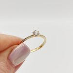 Sárga arany gyűrű gyémánttal